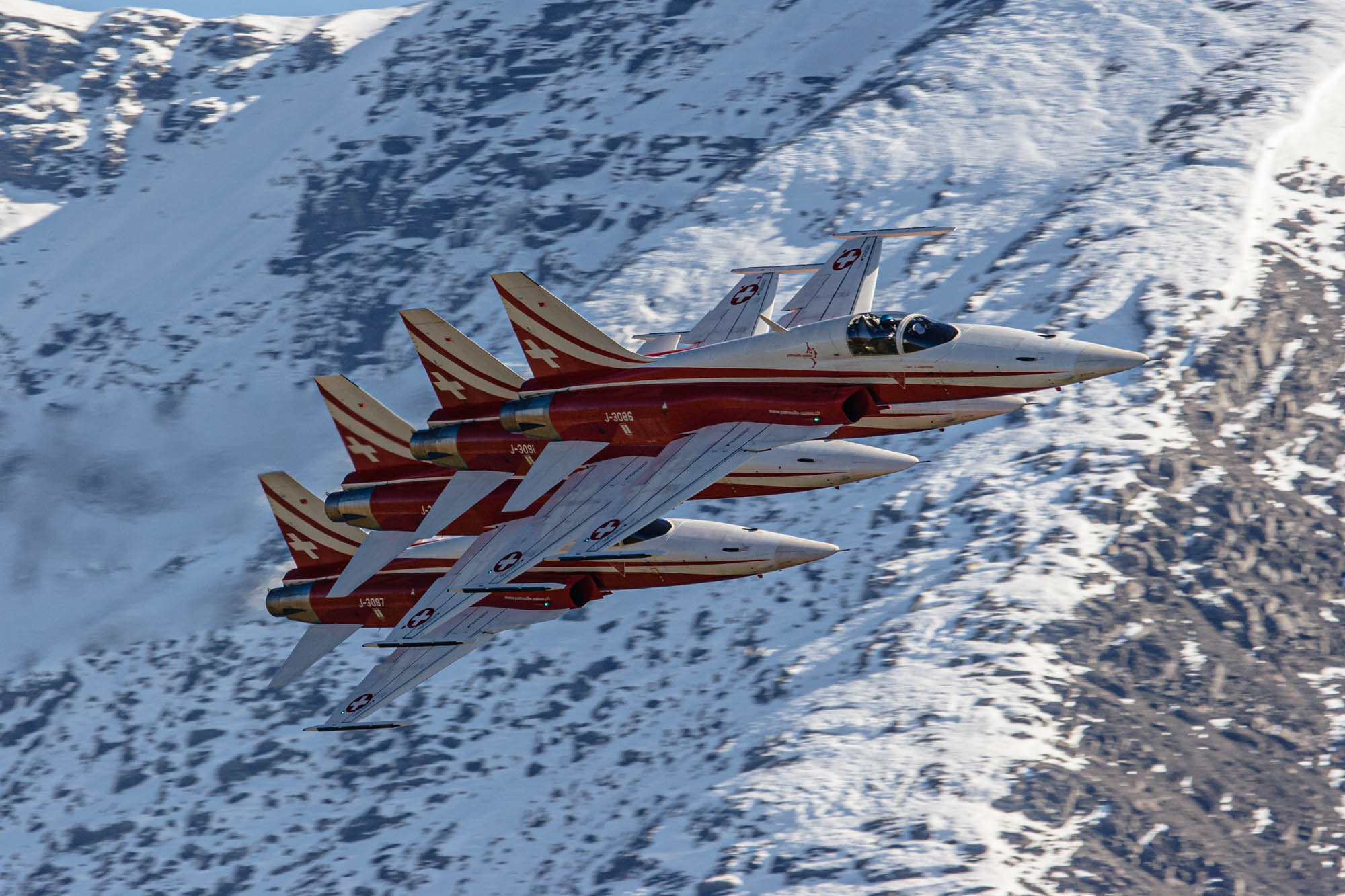 Patrouille Suisse, they look soooo close Axalp Air Power Demonstration