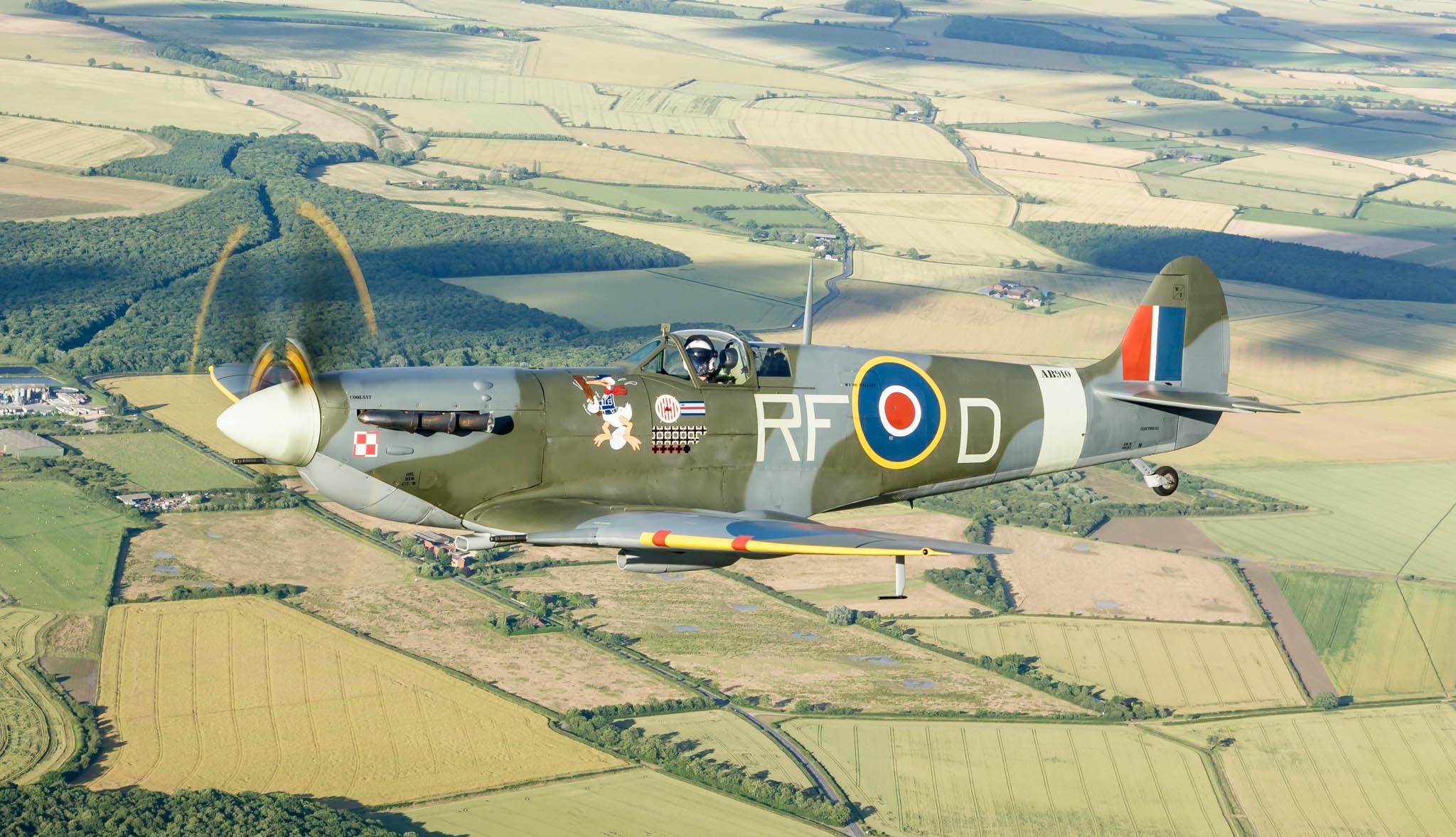 Image 071_7190w5+ click to enlarge Aviation Photography Polly Vacher