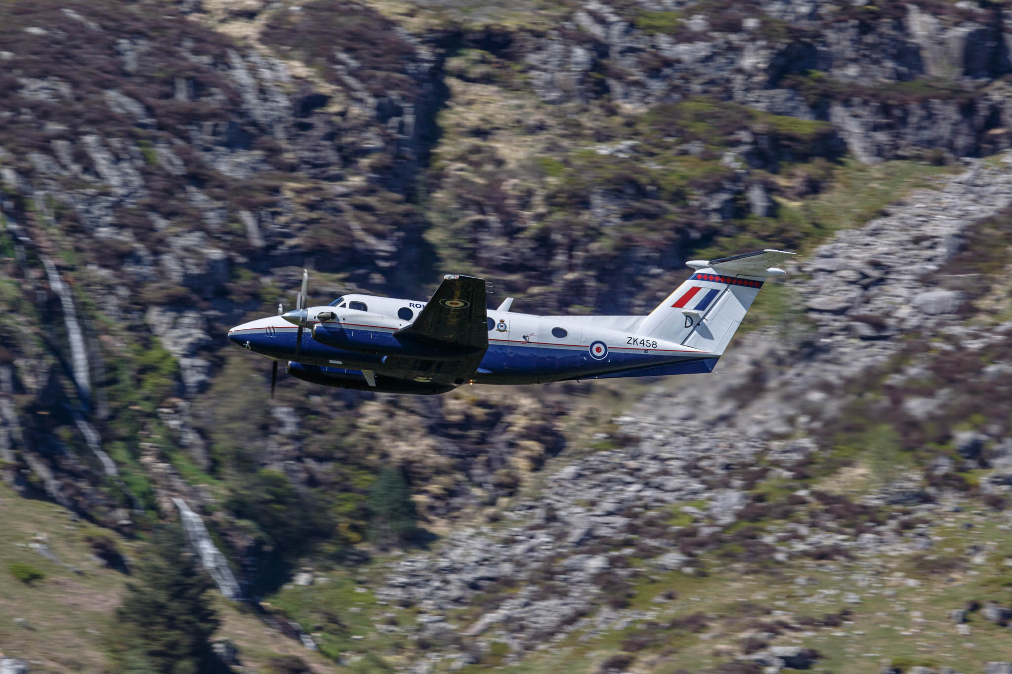 Aviation Photography low level flying