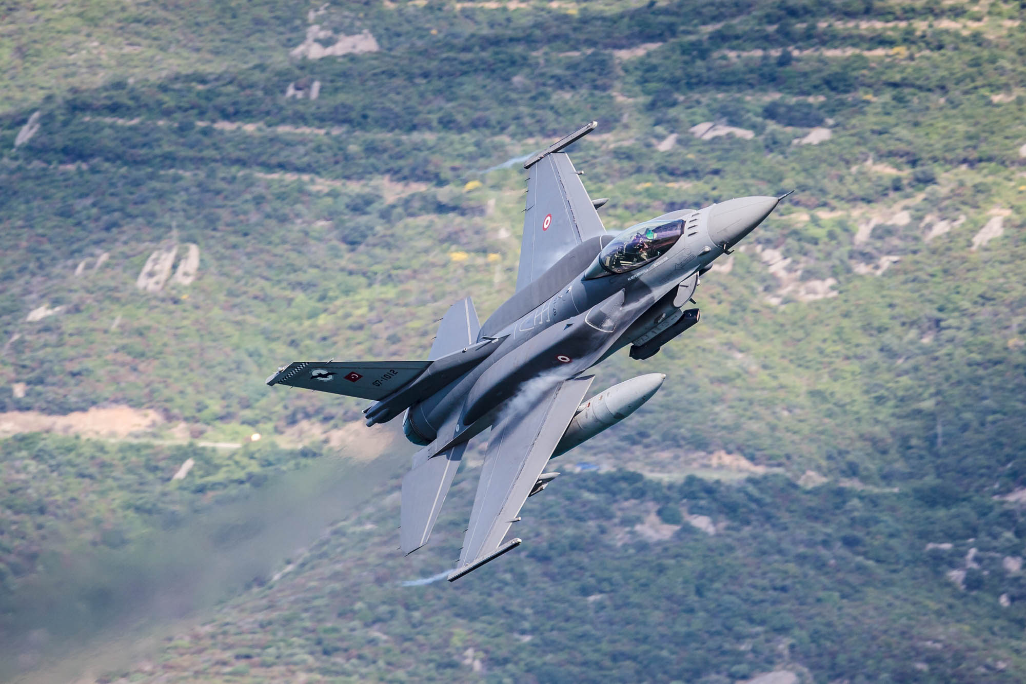 Aviation Photography low level flying