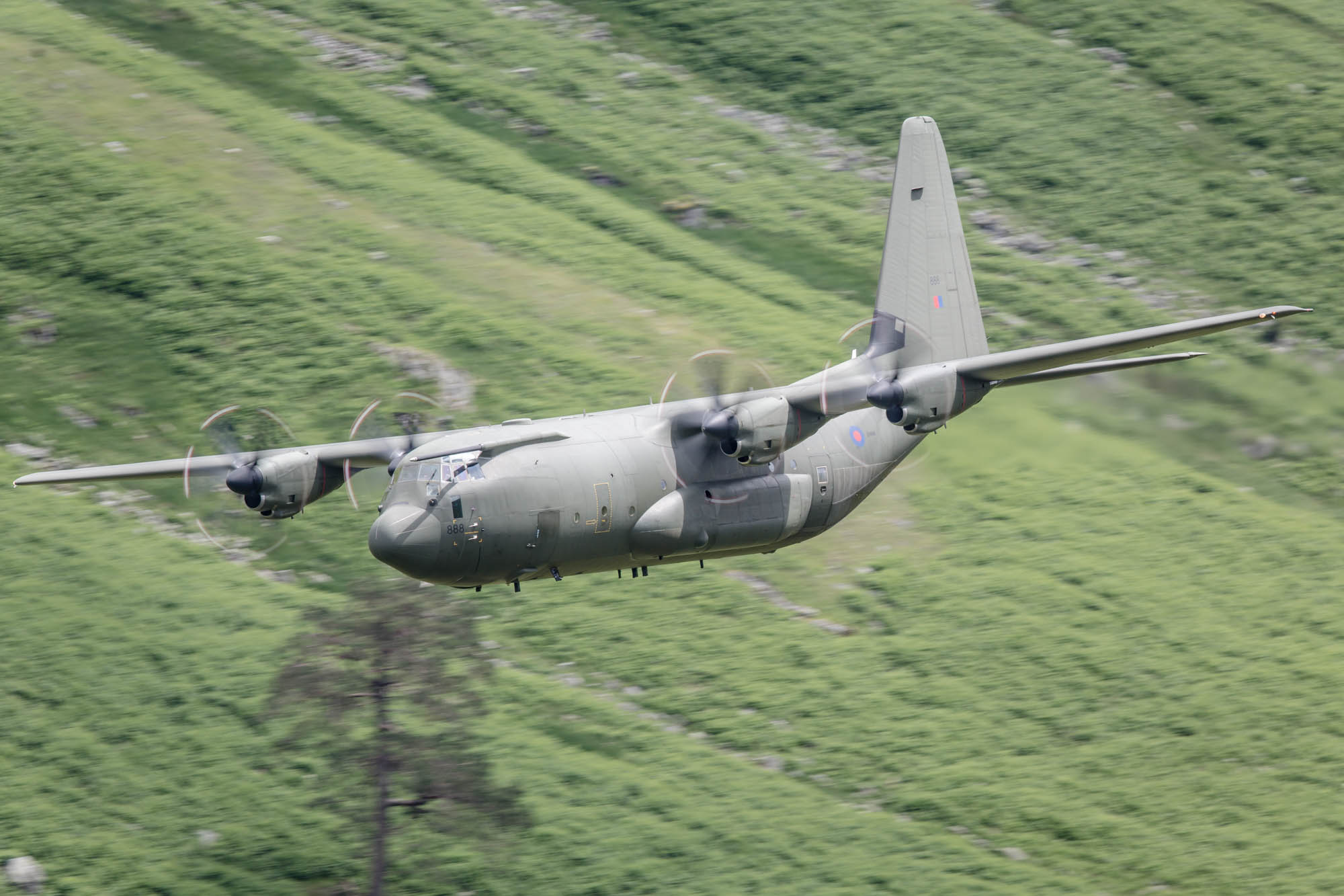 Aviation Photography low level flying