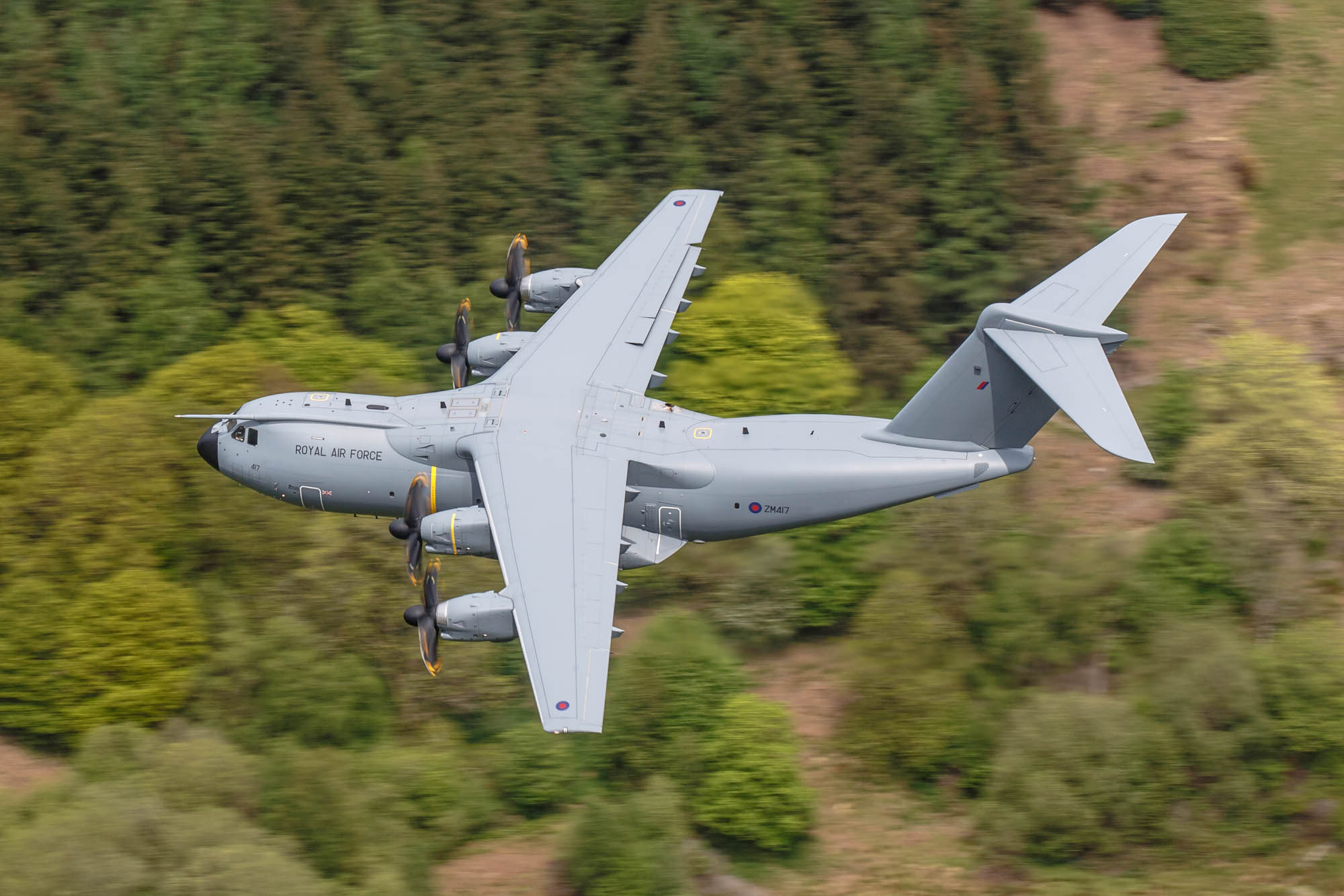 Aviation Photography low level flying