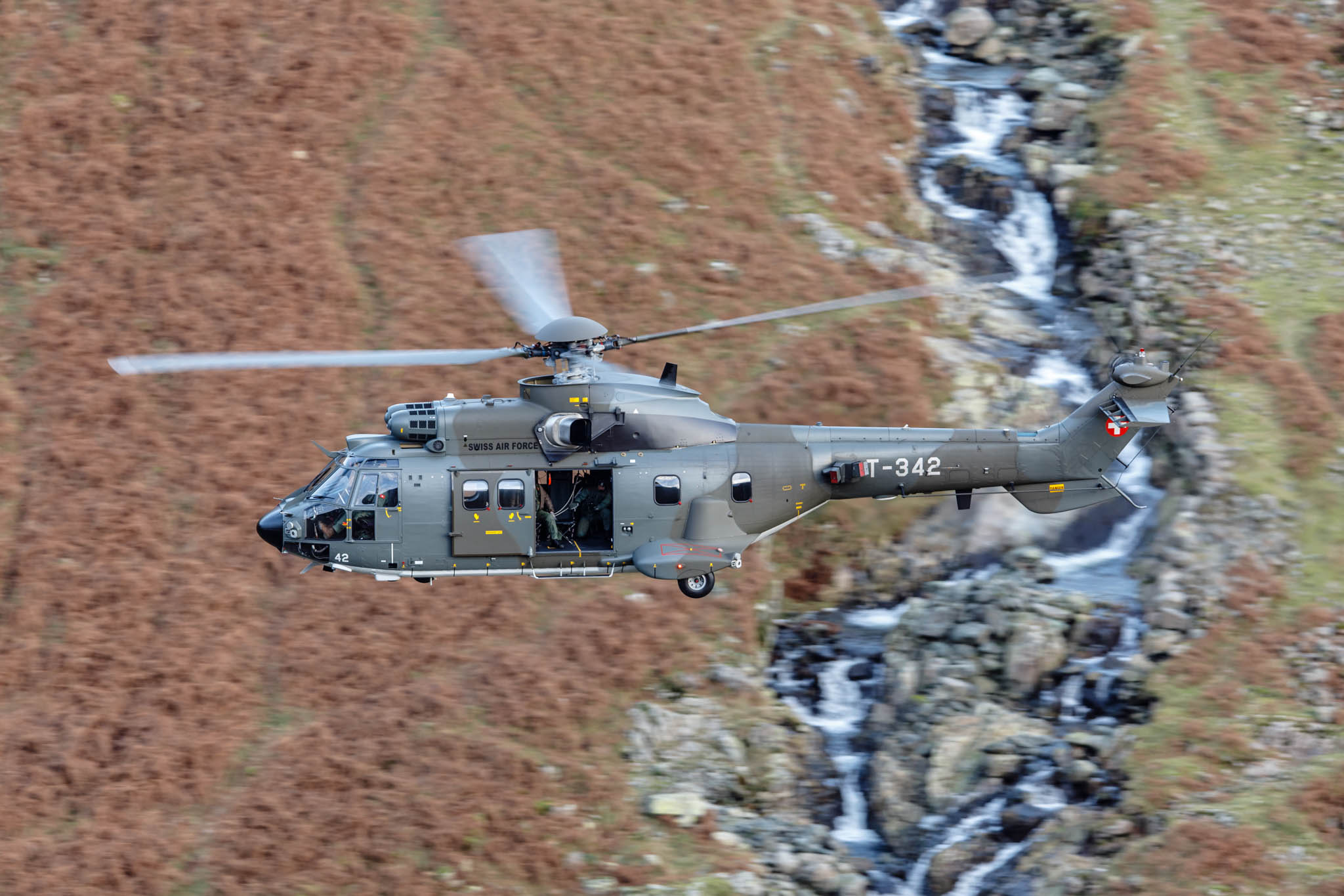 Aviation Photography low level flying