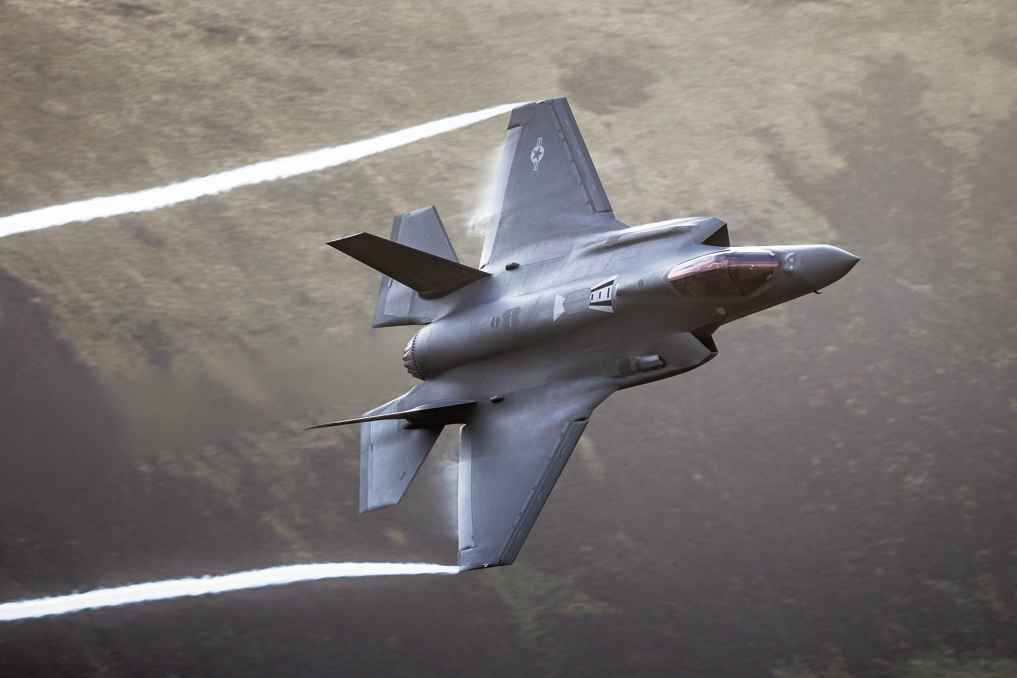 Aviation Photography low level flying