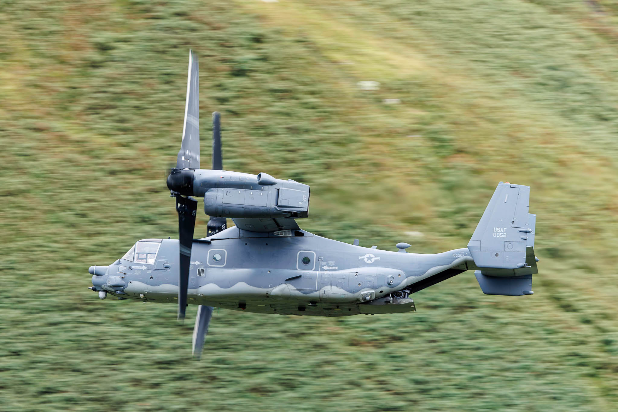 Aviation Photography low level flying
