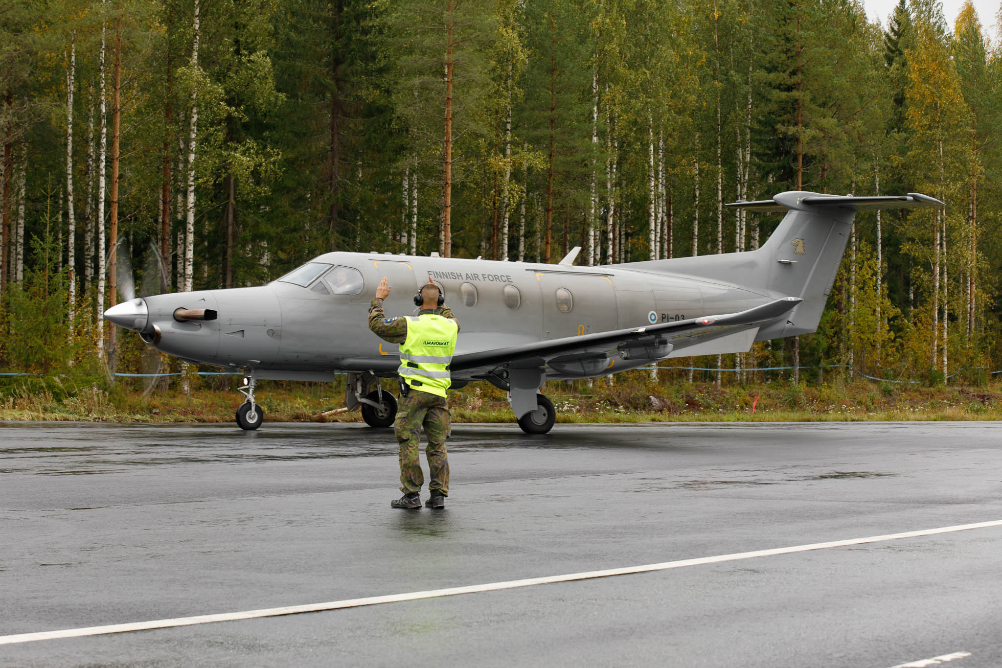 Aviation Photography low level flying