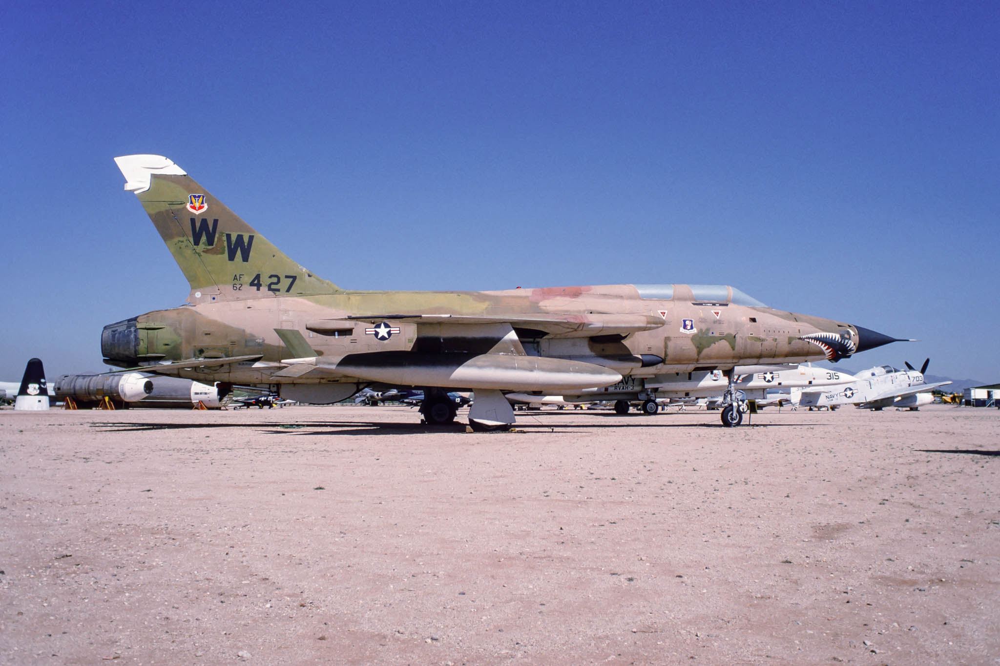 961_1556w8