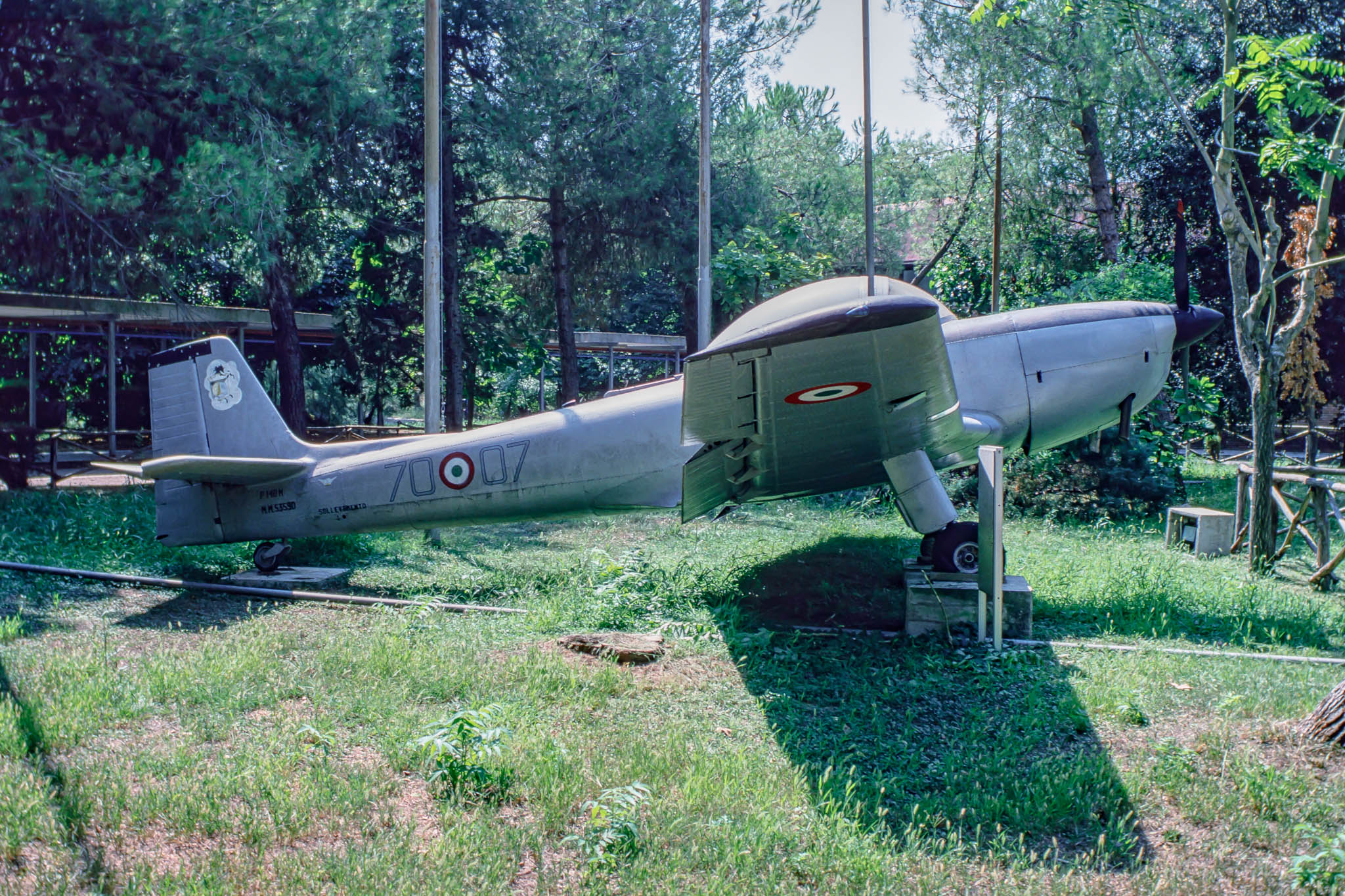 981_0236w8