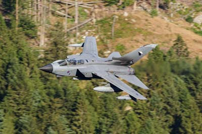 Aviation Photography low level flying