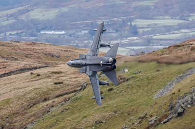 Aviation Photography low level flying