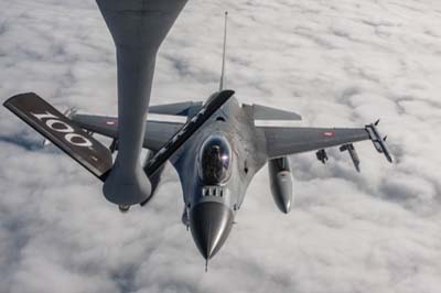 Air to Air Refuelling KC-135 Stratotanker