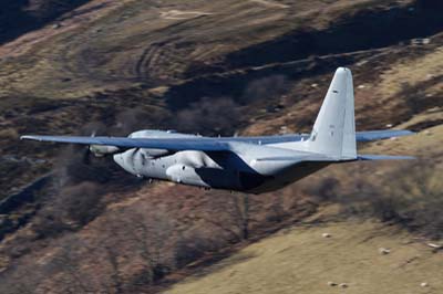 Aviation Photography low level flying