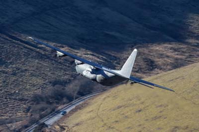 Aviation Photography low level flying