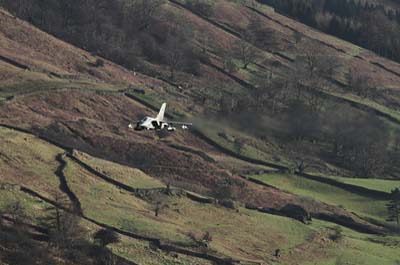 Aviation Photography low level flying