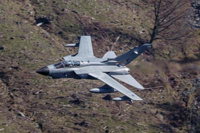 Aviation Photography low level flying