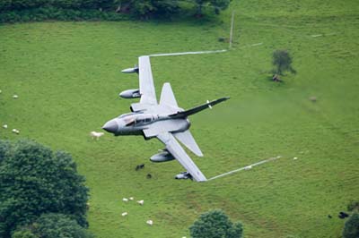 Aviation Photography low level flying