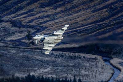Aviation Photography low level flying
