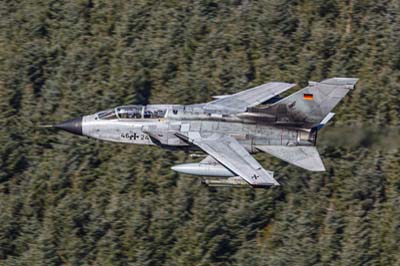 Aviation Photography low level flying
