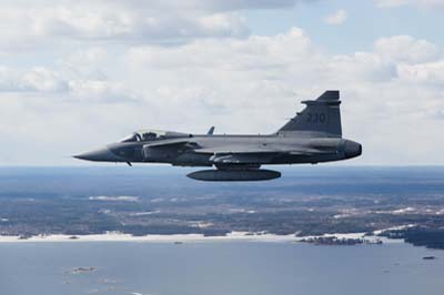 Aviation Photography low level flying