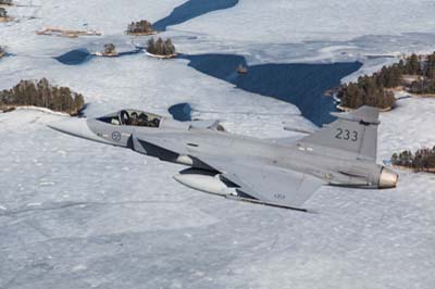 Aviation Photography low level flying