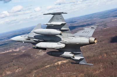 Aviation Photography low level flying