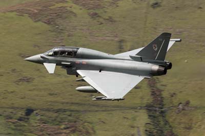 Aviation Photography low level flying