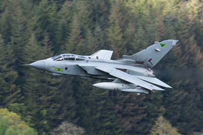 Aviation Photography low level flying