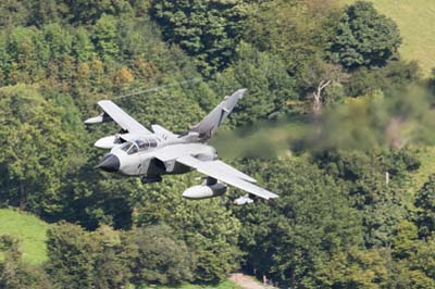 Aviation Photography low level flying