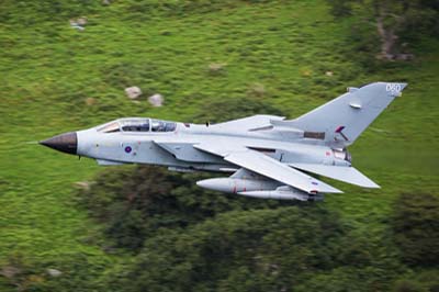 Aviation Photography low level flying