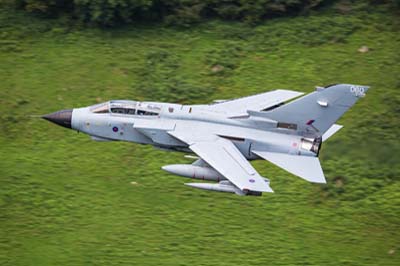 Aviation Photography low level flying