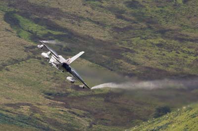 Aviation Photography low level flying