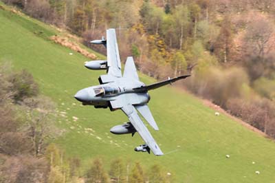 Aviation Photography low level flying