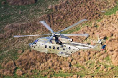 Aviation Photography low level flying