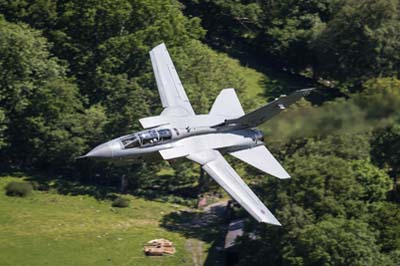 Aviation Photography low level flying