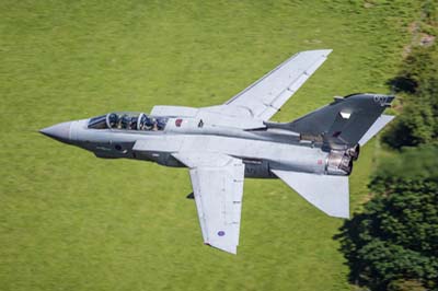 Aviation Photography low level flying