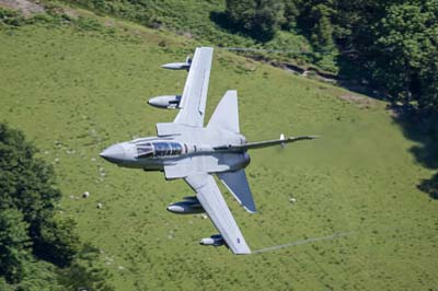 Aviation Photography low level flying