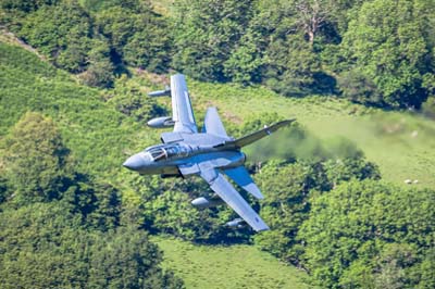 Aviation Photography low level flying