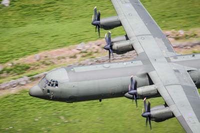 Aviation Photography low level flying