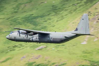 Aviation Photography low level flying