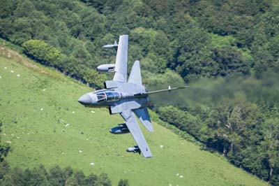 Aviation Photography low level flying