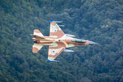 Aviation Photography low level flying