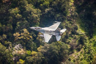 Aviation Photography low level flying