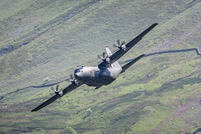 Aviation Photography low level flying