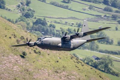 Aviation Photography low level flying