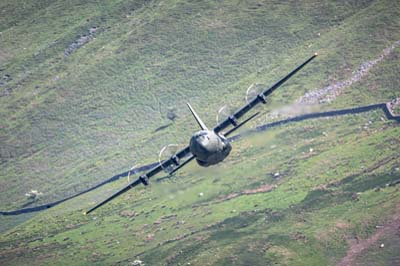 Aviation Photography low level flying