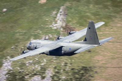 Aviation Photography low level flying