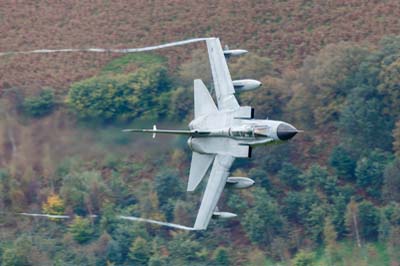 Aviation Photography low level flying