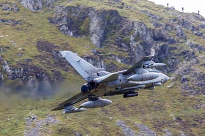 Aviation Photography low level flying
