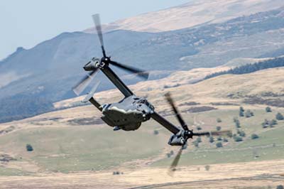 Aviation Photography low level flying