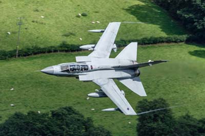 Aviation Photography low level flying